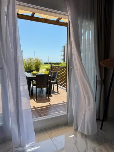 SUN & SEA apartments in Thalassa Beach Resort, Northern Cyprus – khách sạn tại Vokolida