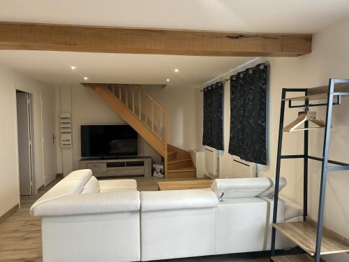 Maison situé à coté du parc des volcans d'auvergne gîte à louer Massagette