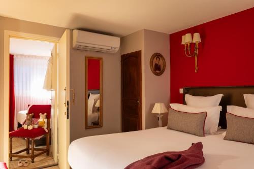 room detail thumbnail 1