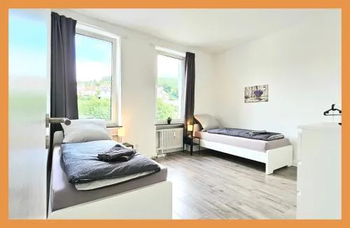 TOP Monteurwohnung! Modernes Apartment mit Einzelbetten & WLAN & kostenlosen Parkplätzen & voll ausgestattet in Altena - ALT 01 und 02 in Altena, Deutschland