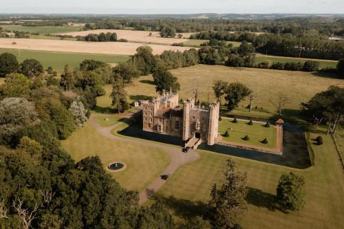 Historic castle in Norfolk gîte à louer Middleton Motte