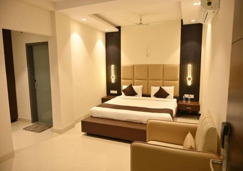 Hotel Abhilasha Premium in Dewas