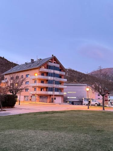 A szálláshely kívülről, Apartamento con balcón y vistas a la montaña (Apartamento con balcon y vistas a la montana) in El Pont De Suert