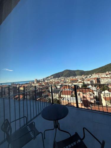 Navyblue Apartments with Pool & Parking