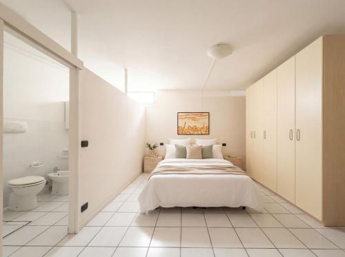 ห้องน้ำ, Central Duplex in Iseo - 2 Bedrooms - Private Parking & WiFi in อิสเซโอ