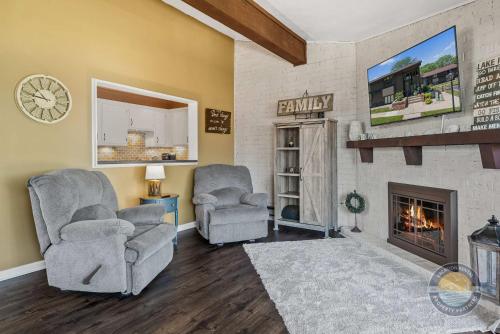 Modern Lake Geneva Condo with Views - main image