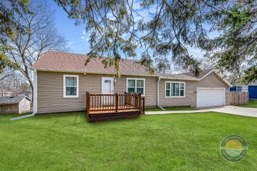 Pet-Friendly Lake Geneva Home with Game Room - image 3