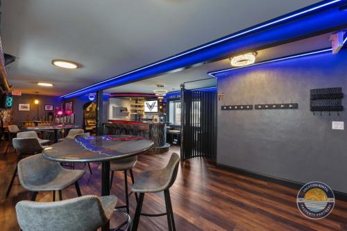 Event Lounge with Pool Table and Arcade - image 6