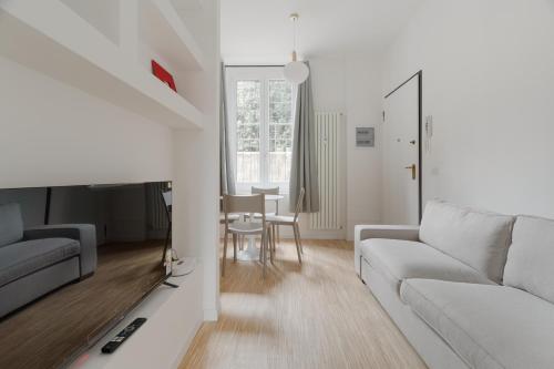 GuestHost - Comfy Apartment X2 Turro MM1