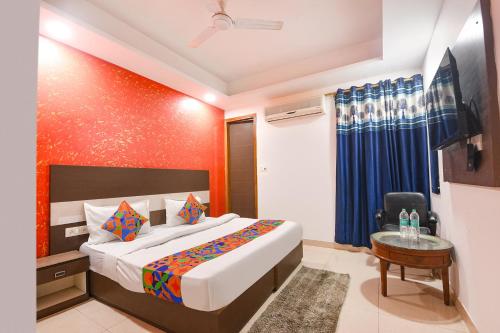 room detail thumbnail 0