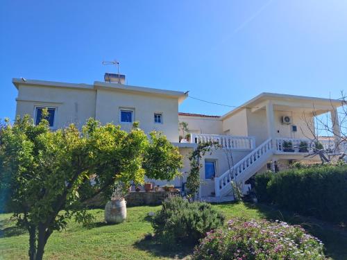 Garden Rooms - Αφράτα