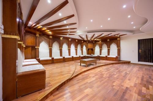 4BR Villa in Al-Fujairah with Beach Access in Dibba Al Fujairah