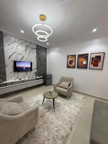 Luxury One Bedroom Apartment in Osapa Lekki - image 5