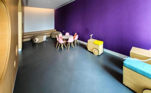 Brand New Elegant 1BDR in Downtown Views -21 - image 2