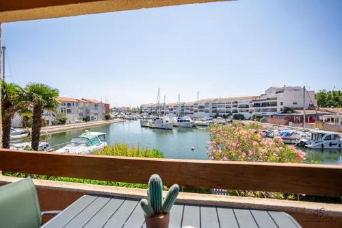 T2 avec terrasse vue sur le port - St-Cyprien 1