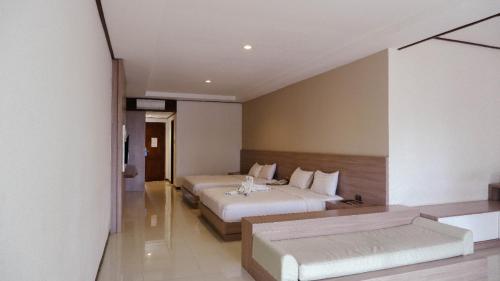 Surya Kencana Seaside Hotel Room Type - One-Bedroom Suite