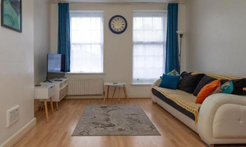 2BR Apartment in Holloway North London - image 4