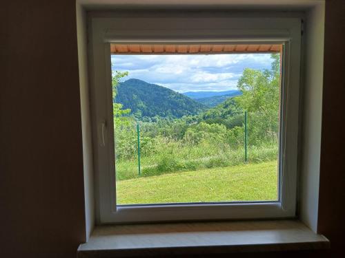 Kilátás, Tęczowe Wzgórze Bieszczady III 887 - 507 - 298 (Teczowe Wzgorze Bieszczady III 887 - 507 - 298) in Wolkowyja