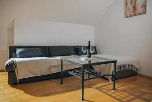 Ferienlodge bei den Reben in Sankt Margarethen Im Burgenland