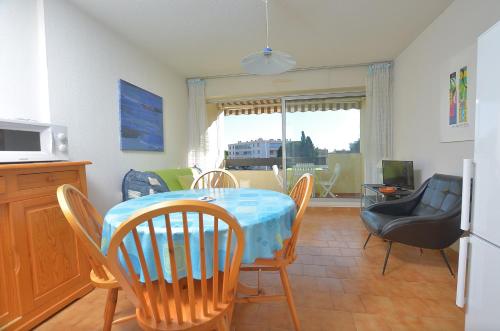 Camargue Village 65 (UPAS C), Appartement P2 lumineux au Boucanet - Location saisonnière - Le Grau-du-Roi