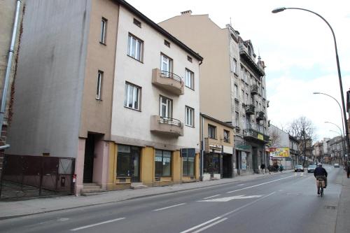 Center Apartment Center Apartment