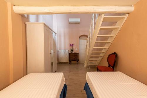 Apartments Florence- Sprone next to Ponte Vecchio - image 8