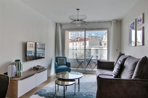 Apartment 1BD near Eiffel Tower with AC, balcony, lift
