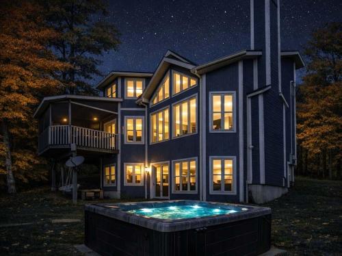 Ski-in/Car-out, HOT TUB with Amazing sunset view in Saint-Faustin-Lac-Carré (QC)