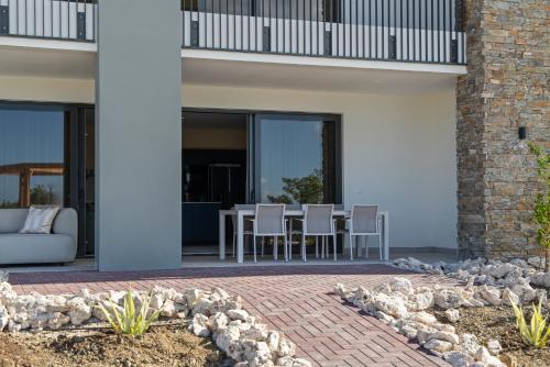 Altan/terrasse, Cape Marie Luxury Apartments 231 B at Coral Estate in Willibrordus