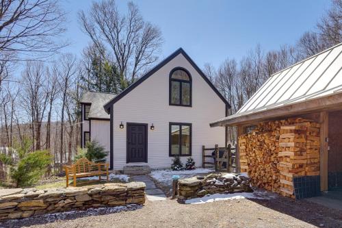 Charming Dorset Cottage Nestled in the Treetops – khách sạn tại Trung tâm Manchester