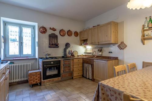 Kitchen, Casa Stella in Caldes