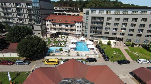 . Hotel President