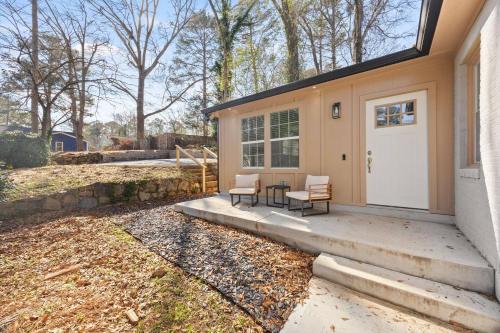 Exterior view, Cozy Atlanta Studio Near Downtown & Airport in Cascade Road