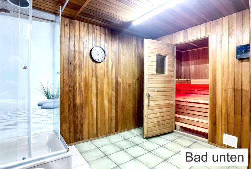 淋浴間, Privat Zimmer in Apartment in Egelsbach, Klimaanlage, Self Check In uber Turschlusselcode, Sauna opt in 埃格爾斯巴赫