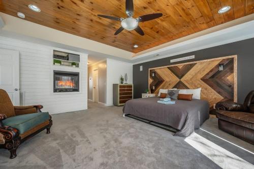 Lakeshore Retreat with Lake Lanier views & hot tub in Traiona (NC)
