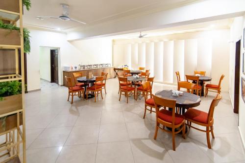 Shelton Rezidor House F-8 Islamabad - image 12