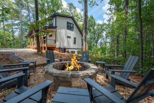 Inviting Ellijay Cabin – khách sạn tại East Ellijay (GA)
