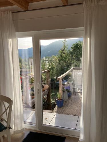 Schönes Ferienhäuschen in Obermaubach mit Seeblick (Schones Ferienhauschen in Obermaubach mit Seeblick) in 許特根瓦爾德