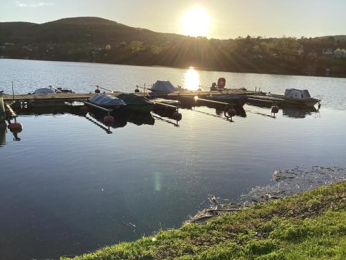 Schönes Ferienhäuschen in Obermaubach mit Seeblick (Schones Ferienhauschen in Obermaubach mit Seeblick) in 許特根瓦爾德