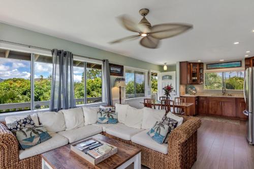 Relax at Kapakai Cottage 2-Bedroom Comfort with Full Kitchen & WD in 凱盧阿