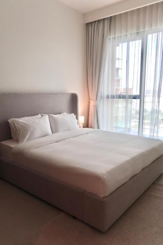 Yachts&Marina Views Brand New 2BR - image 2