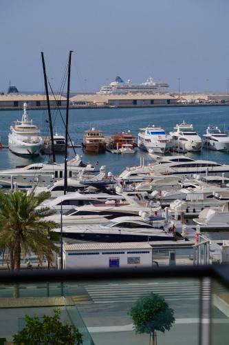 Yachts&Marina Views Brand New 2BR - image 9