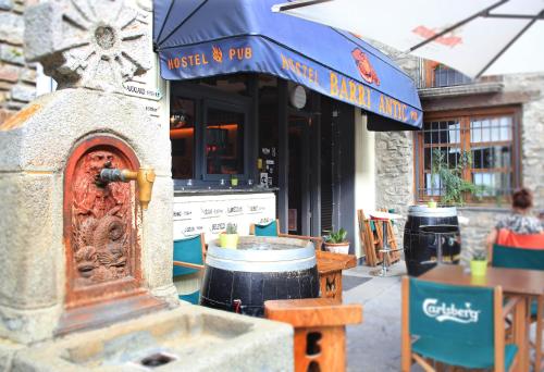 Barri Antic Hostel & Pub in Andorra la Vella