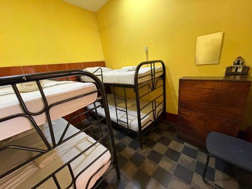 Hostal los Cheles in Леон