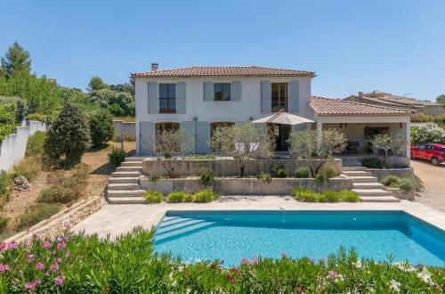 Eclat Uzes - Luxury Villa with Private Pool near Uzes gîte à louer Saint-Hippolyte-de-Montaigu