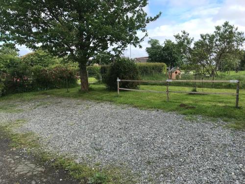 Studio indépendant rénové avec jardin (Studio independant renove avec jardin) in La Guerche-de-Bretagne