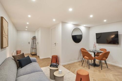 Facilities, Modern Suite Center of Paris Montmartre in Montmartre
