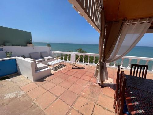 Waterfront house in Toubab Dialaw in Toubab Dialao