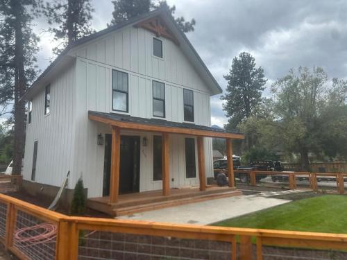 The Farmhouse in Darby (MT)