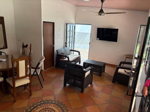 Cabaña AWA (Cabana AWA) in Puerto Salgar